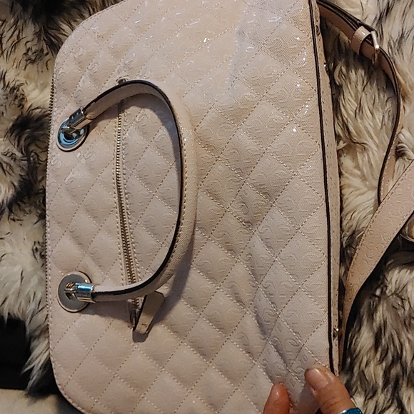 Guess Los Angeles Purse - Picture 2 of 4